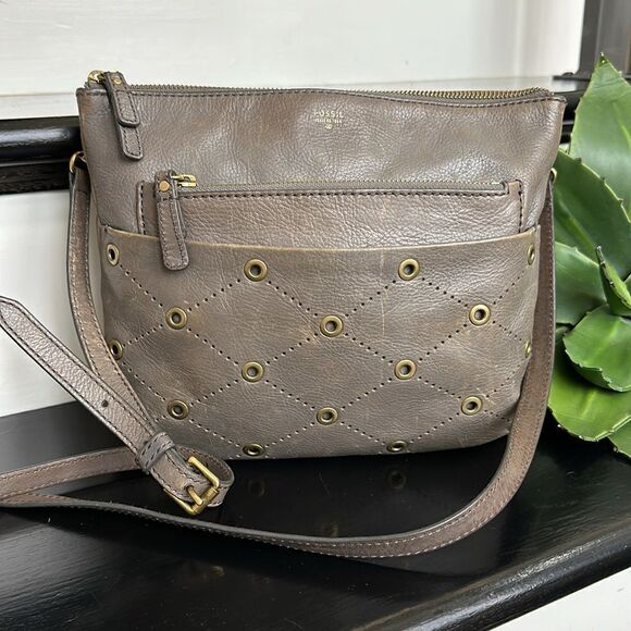 Fossil, genuine, leather Crossbody shoulder handbag purse taupe neutral - Picture 2 of 11